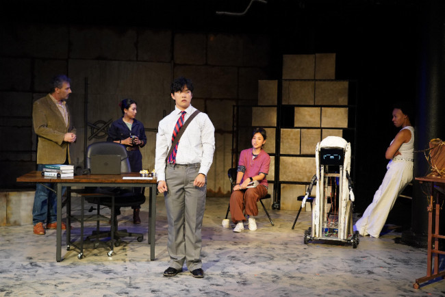 舞台监督郑富元：在跨文化语境中搭建创作的“安全网”